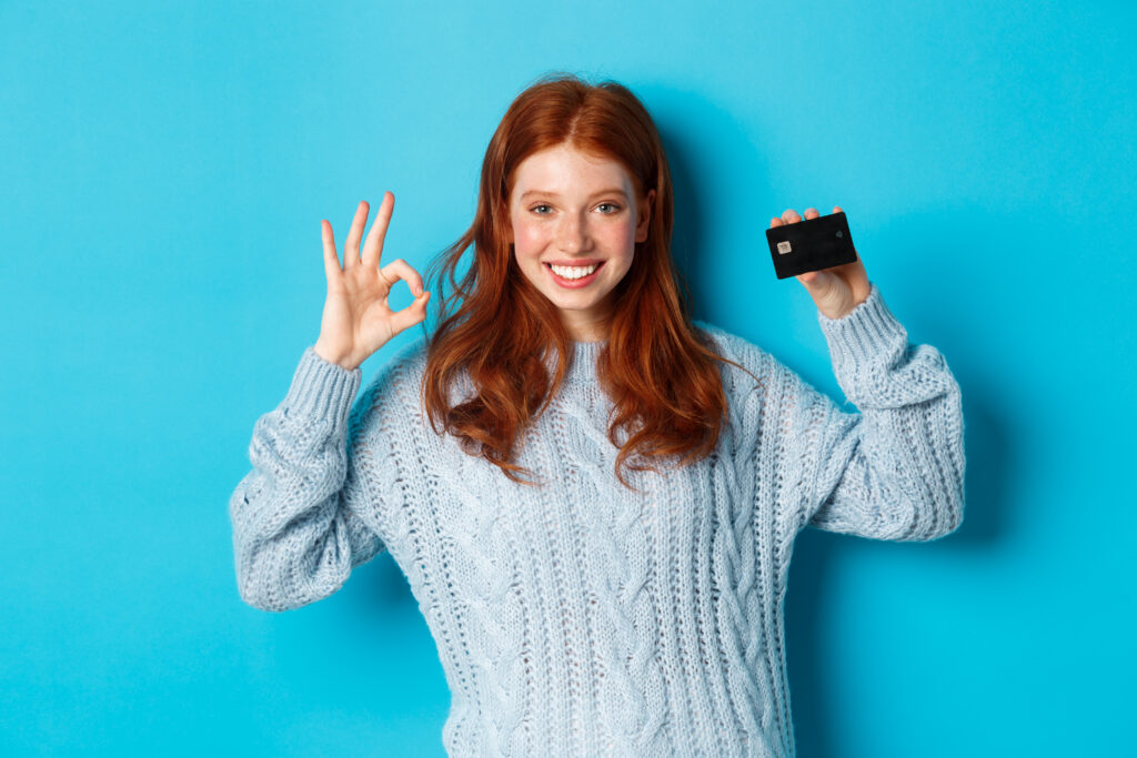 BoursoBank, Hello Bank et Revolut proposent des offres totalement gratuites pour les jeunes.